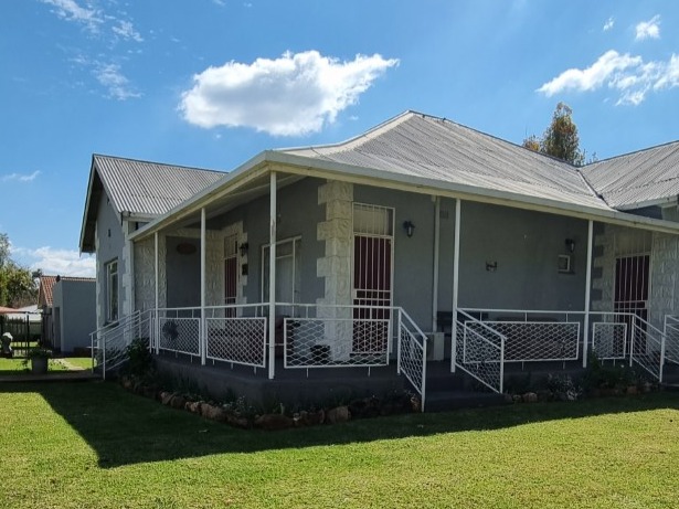 5 Bedroom Property for Sale in Parys Free State